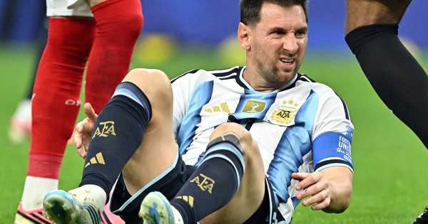Argentina đặt quá nhiều gánh nặng lên vai Messi: Thiên tài cũng có lúc mệt!: góc nhìn mới cho người chơi Việt - hình ảnh - vwkjgpsxh.top Argentina đặt quá nhiều gánh nặng lên vai Messi: Thiên tài cũng có lúc mệt!: góc nhìn mới cho người chơi Việt - hình ảnh - vwkjgpsxh.top